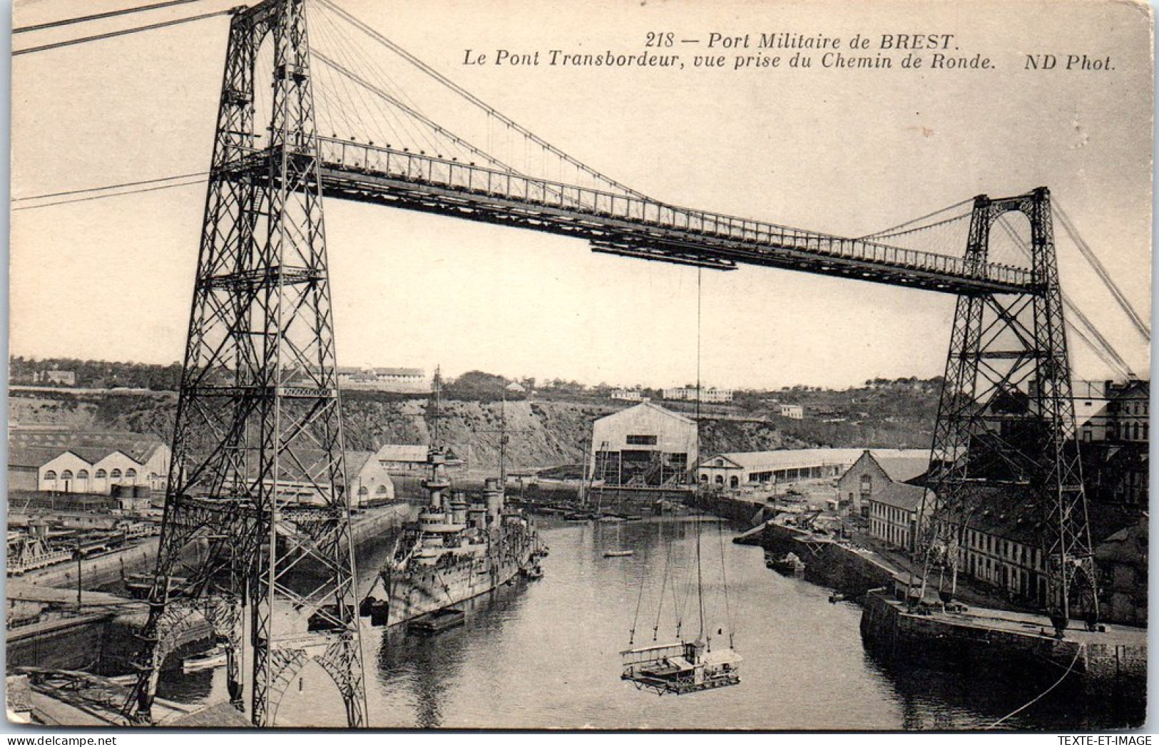29 BREST - Transbordeur Depuis Le Chemin De Ronde. - Brest