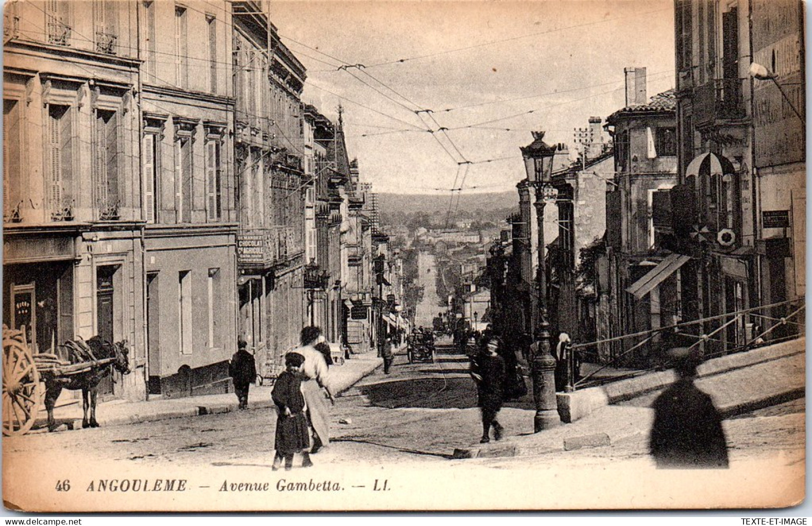 16 ANGOULEME - Un Coin De L'avenue Gambetta. - Angouleme