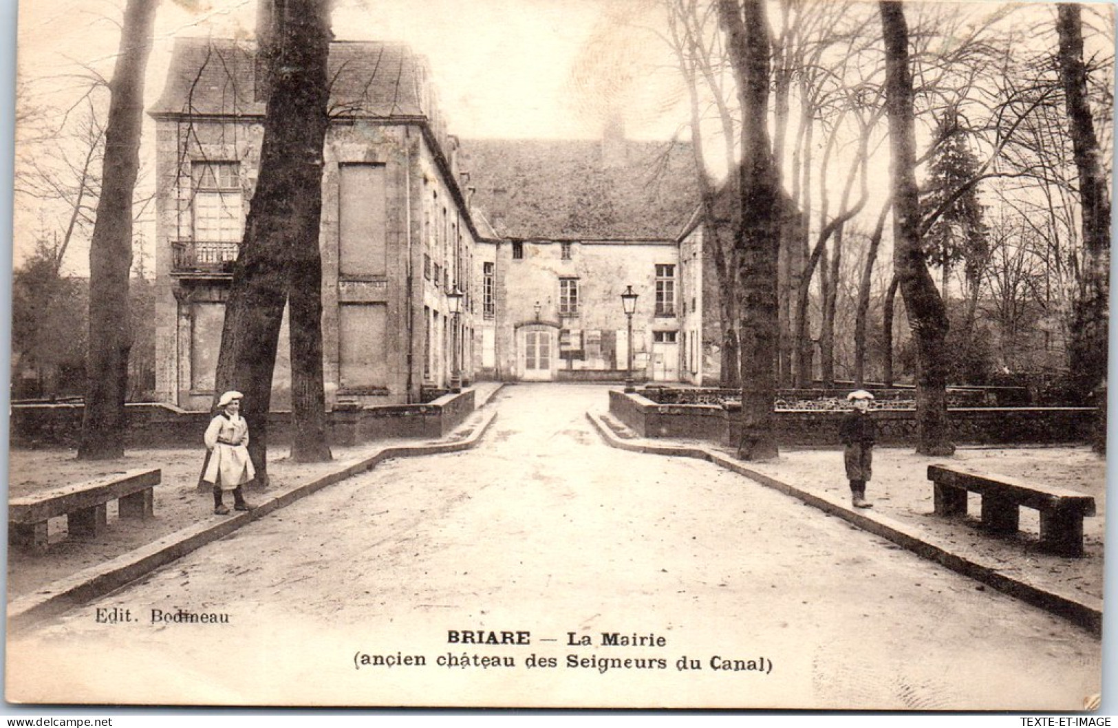45 BRIARE - La Mairie, Ancien CHATEAUdes Seigneurs Du Canal - Briare