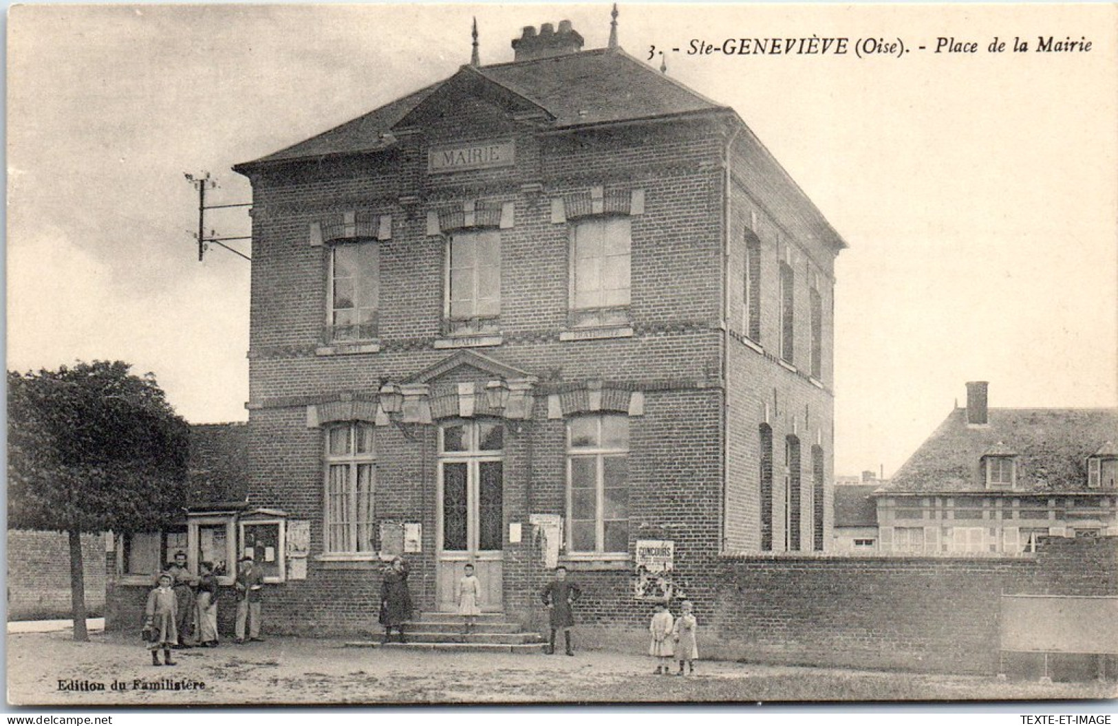 60 SAINTE GENEVIEVE - La Place De La Mairie. - Sonstige & Ohne Zuordnung