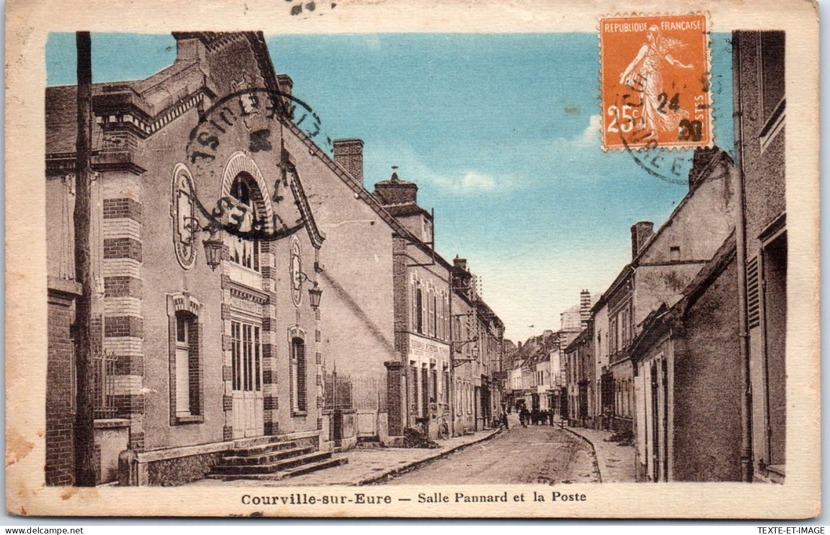 28 COURVILLE SUR EURE - Salle Pannard & La Poste  - Courville