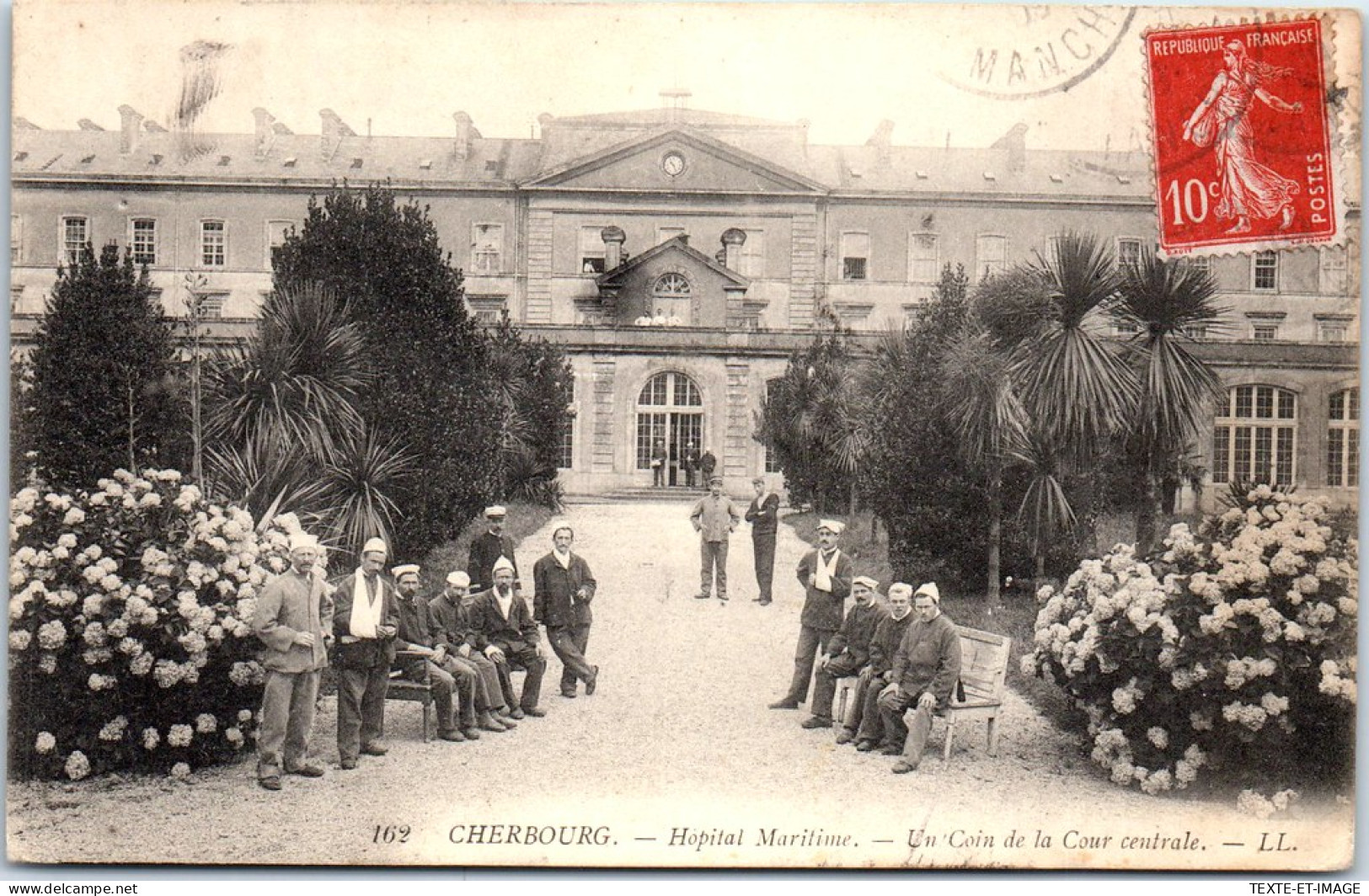 50 CHERBOURG - Hopital Maritime, Cour Centrale. - Cherbourg