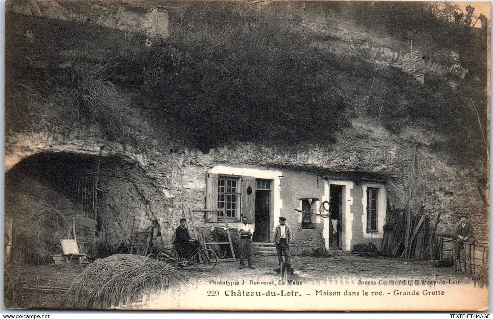 72 CHATEAUDU LOIR - Maison Dans Le Roc, Grande Grotte  - Chateau Du Loir