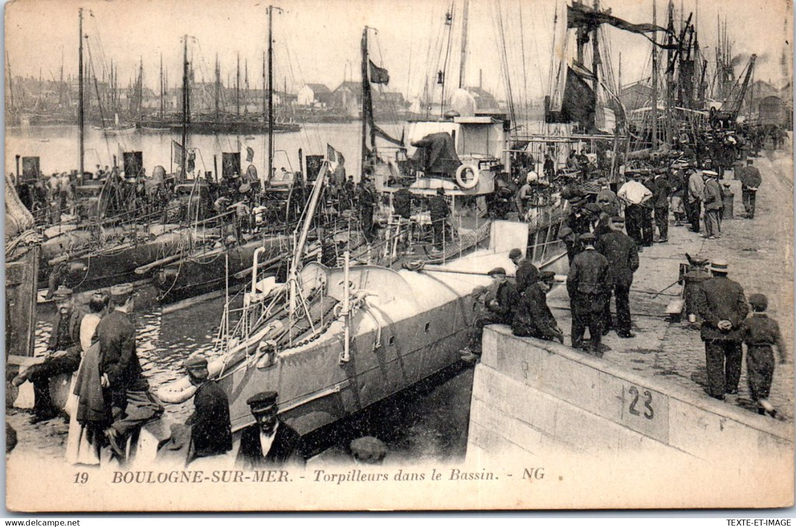 62 BOULOGNE SUR MER - Torpilleurs Dans Le Bassin  - Boulogne Sur Mer