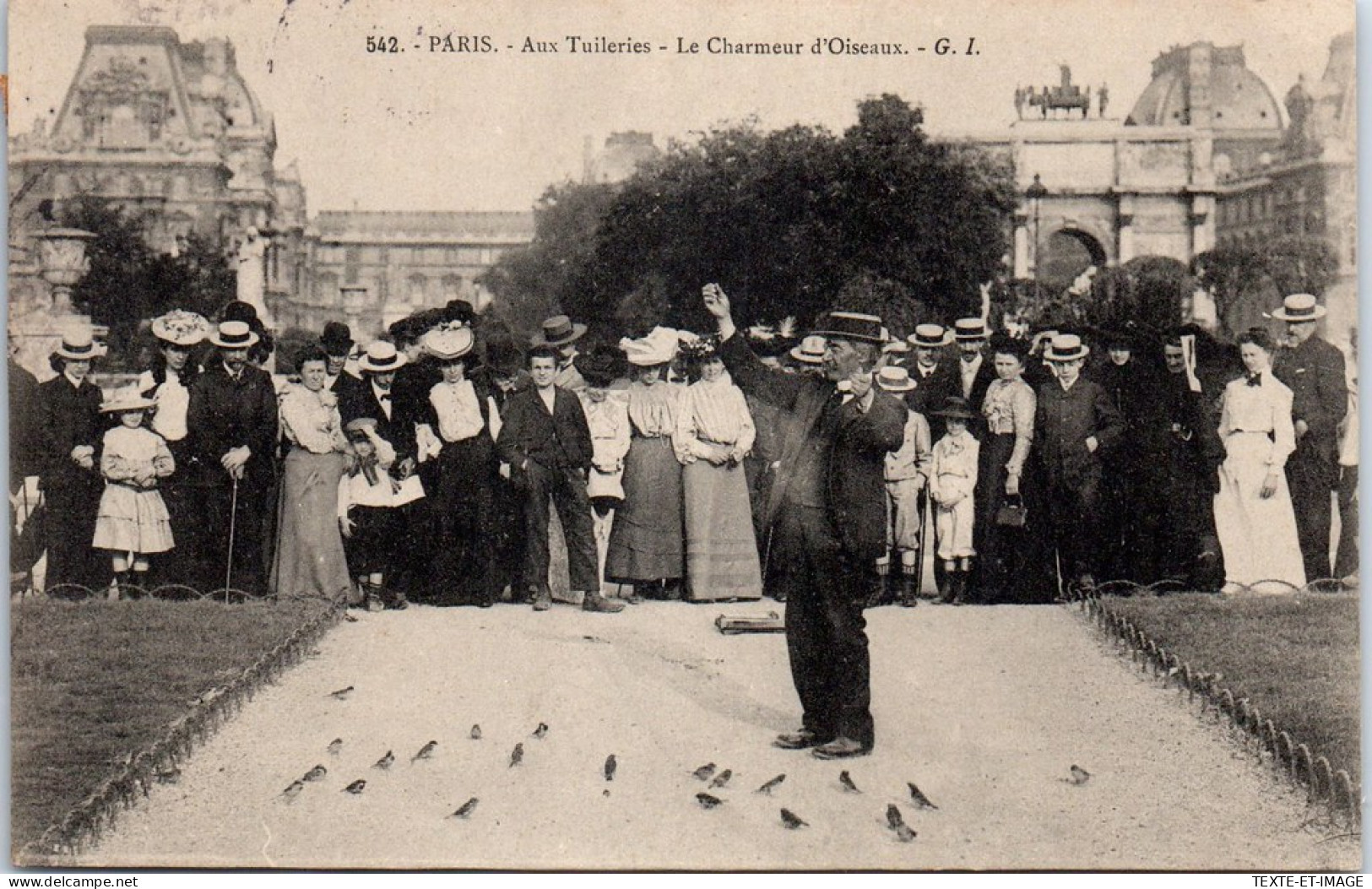 75001 PARIS - Les Tuileries, Le Charmeur D'oiseaux  - Paris (01)