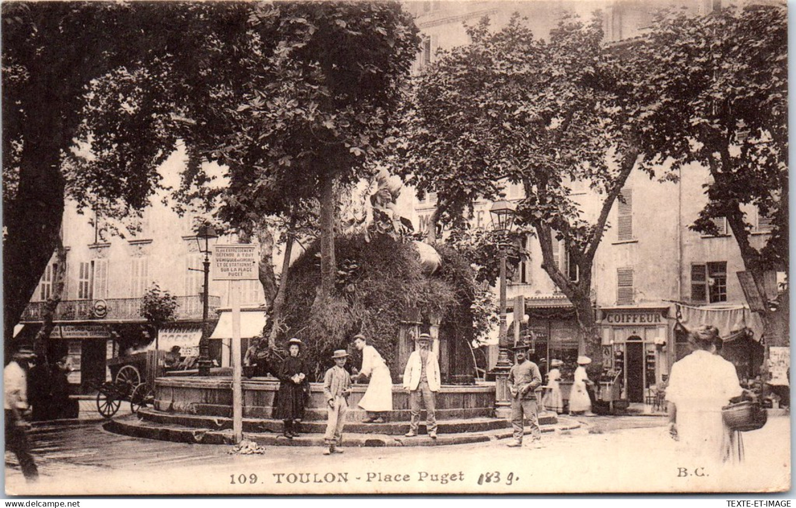 83 TOULON - Vue De La Fontaine Place Puget. - Toulon