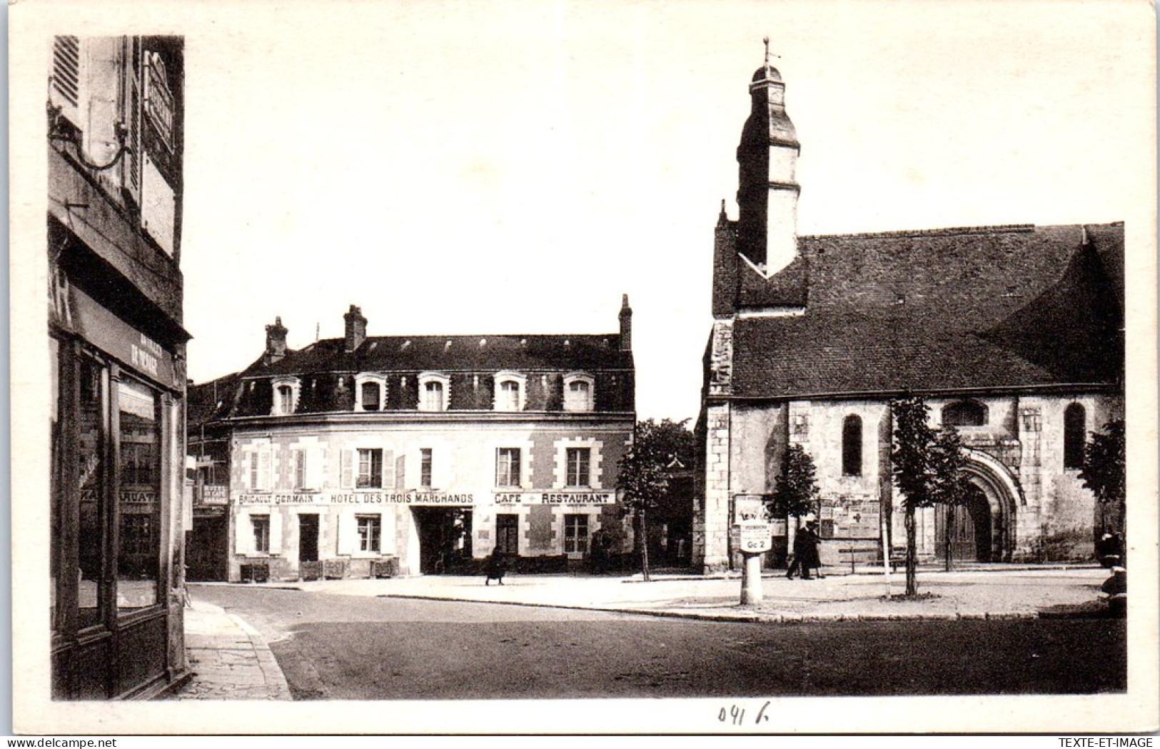 41 COUR CHEVERNY - Vue Vers L'hotel Des Trois Marchands - Autres & Non Classés