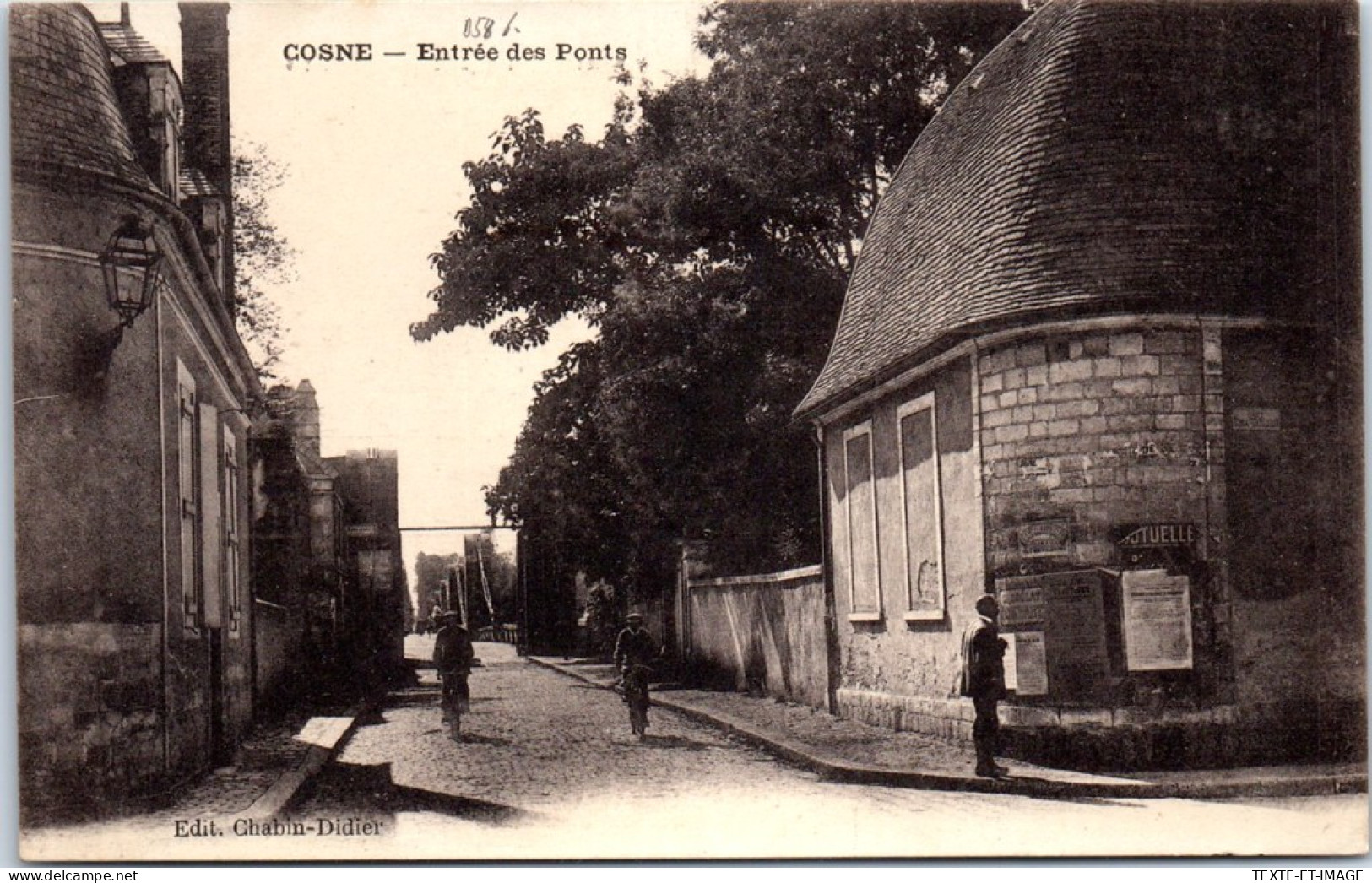 58 COSNE - L'entree Des Ponts  - Cosne Cours Sur Loire