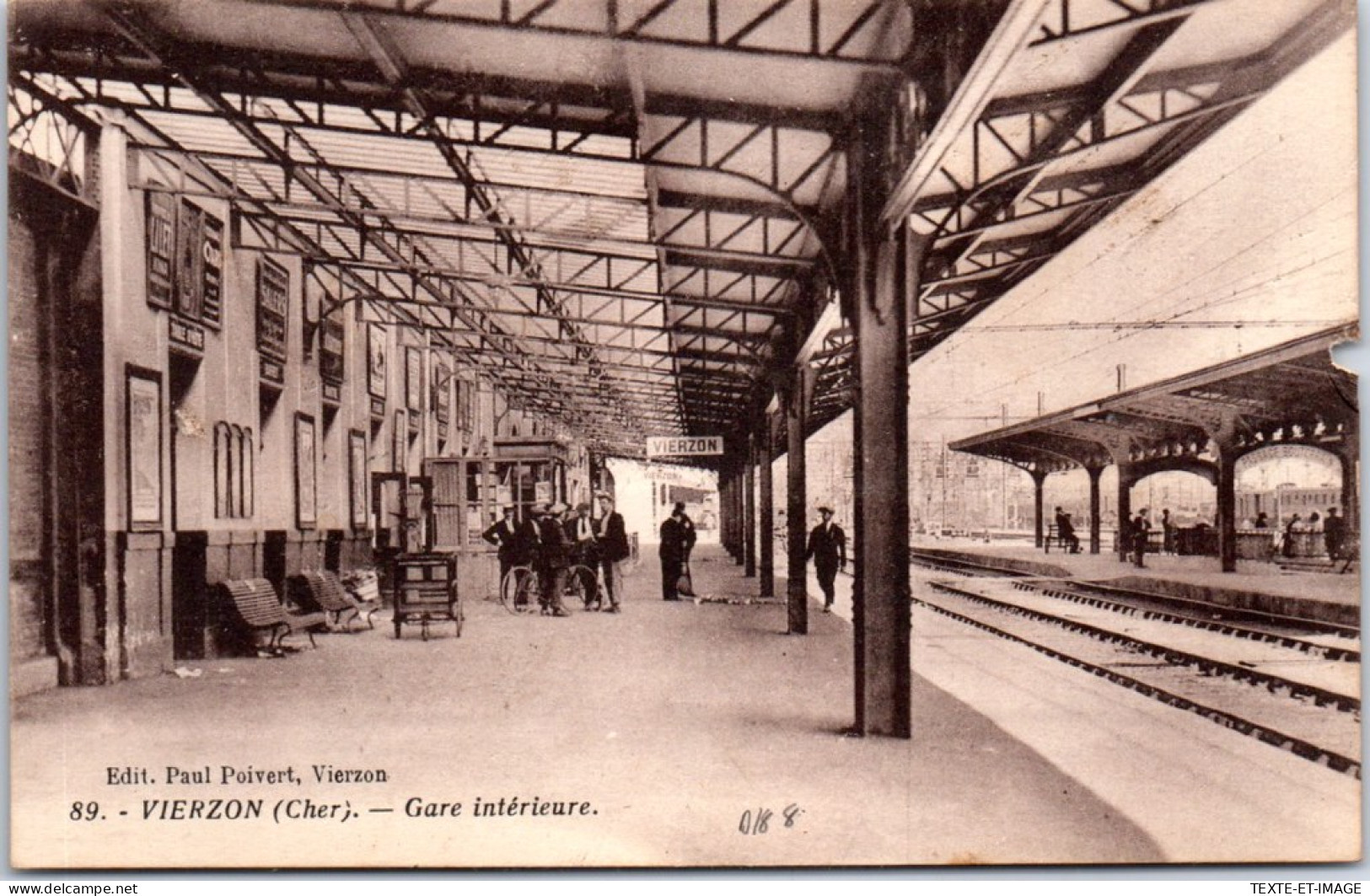 18 VIERZON - La Gare Interieure.  - Vierzon