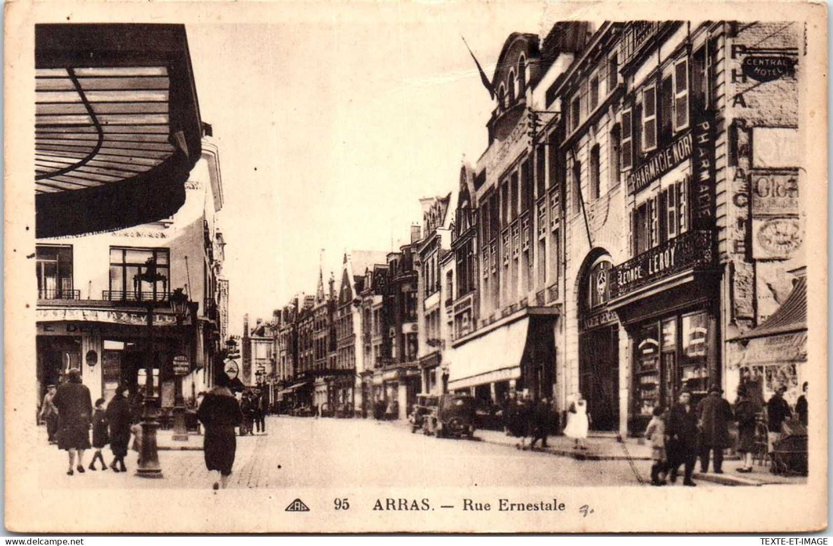 62 ARRAS - La Rue Ernestale.  - Arras