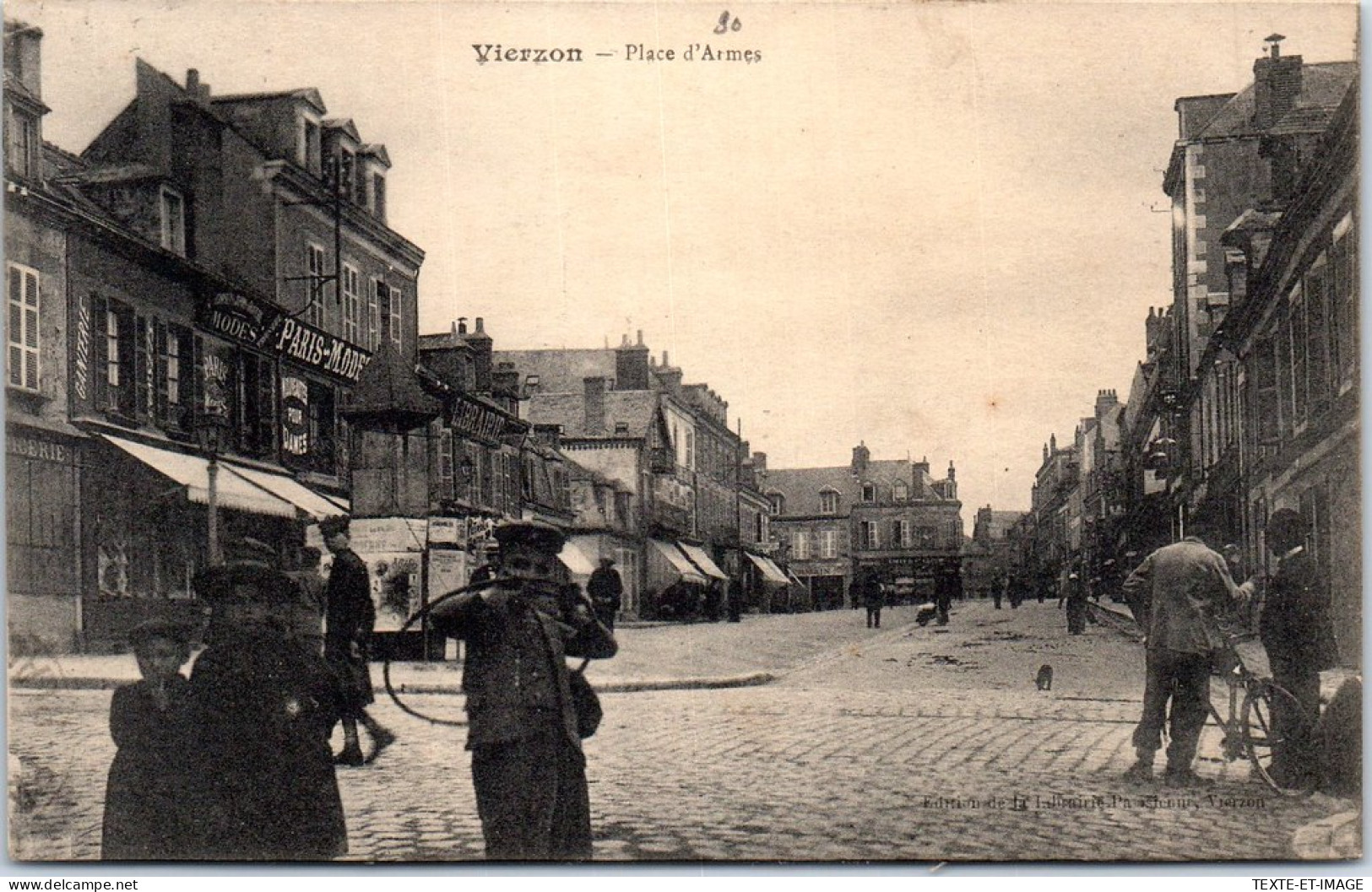 18 VIERZON - La Place D'armes.  - Vierzon