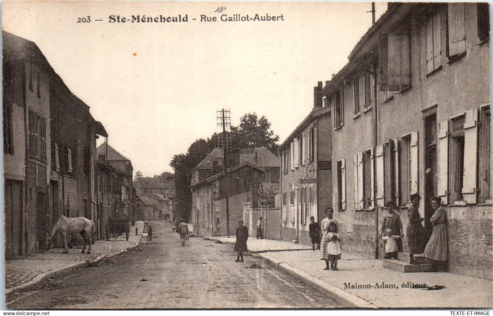 51 SAINTE MENEHOULD - La Rue Gaillot Aubert  - Sainte-Menehould