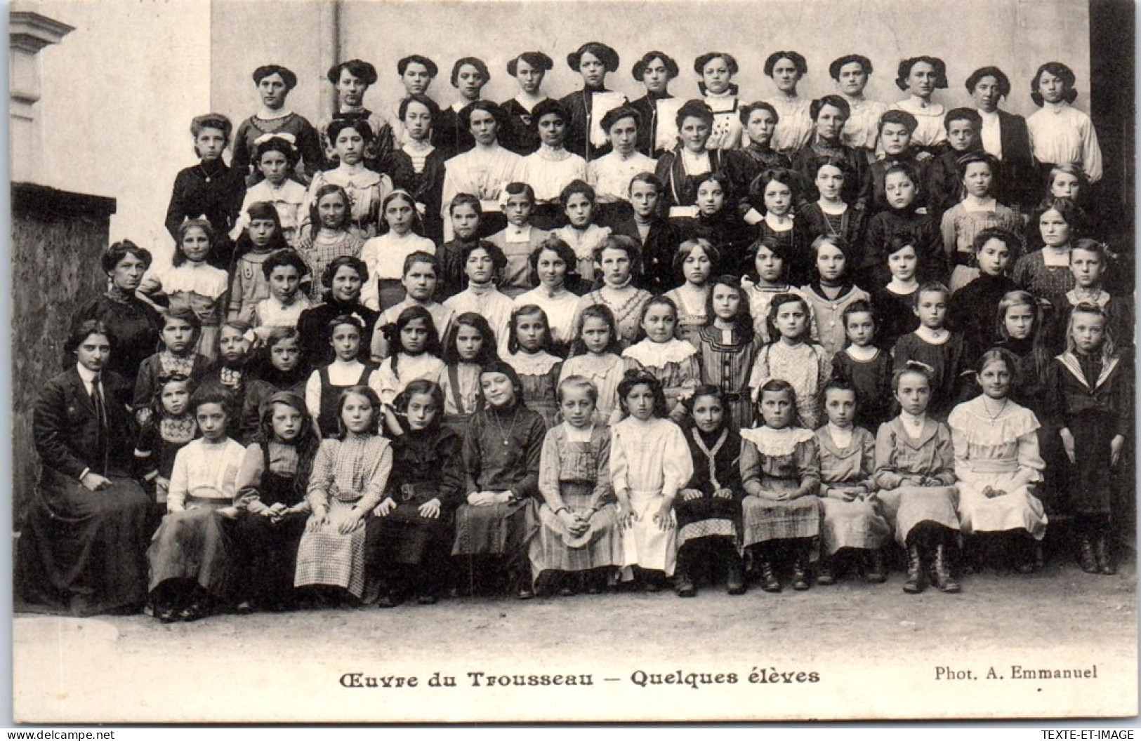 88 REMIREMONT - œuvre Du Trousseau, Quelques Eleves. - Remiremont