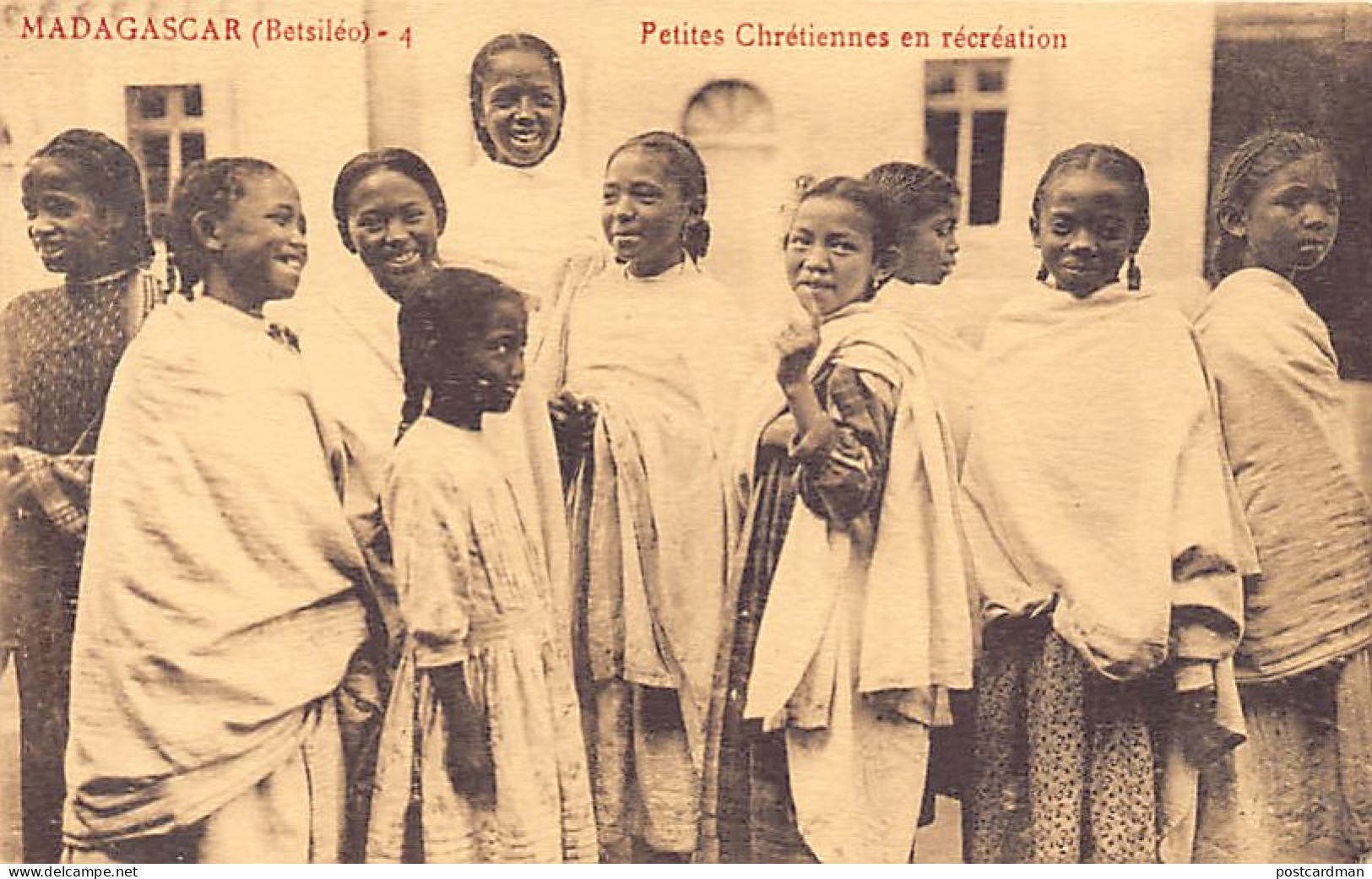 Madagascar - Petites Chrétiennes Betsiléo En Récréation - Ed. Procure Des Missions 4 - Madagascar