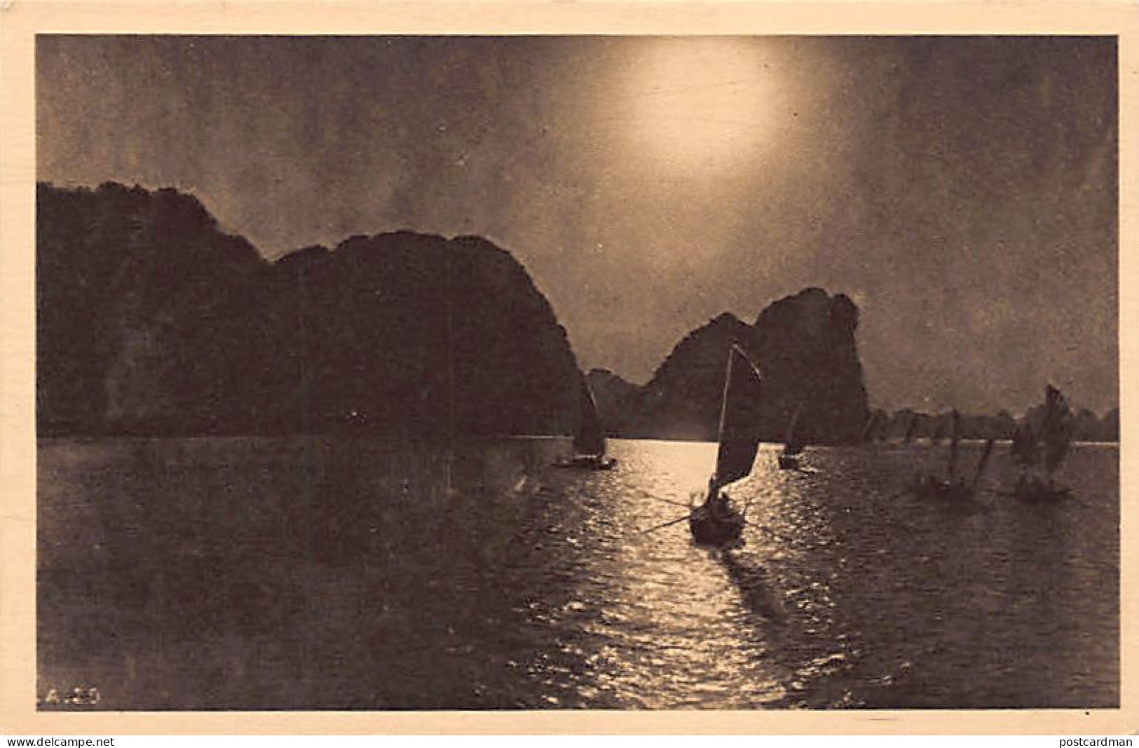 Vietnam - Baie D'Along HA LONG - La Nuit - Retour De Pêche - Ed. Indochine Films & Cinéma 29 - Viêt-Nam
