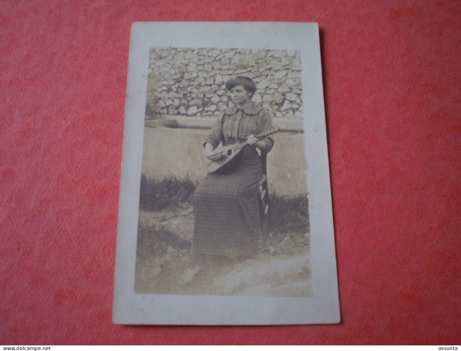 Carte Photo Jeune Femme à La Mandoline - Photographs