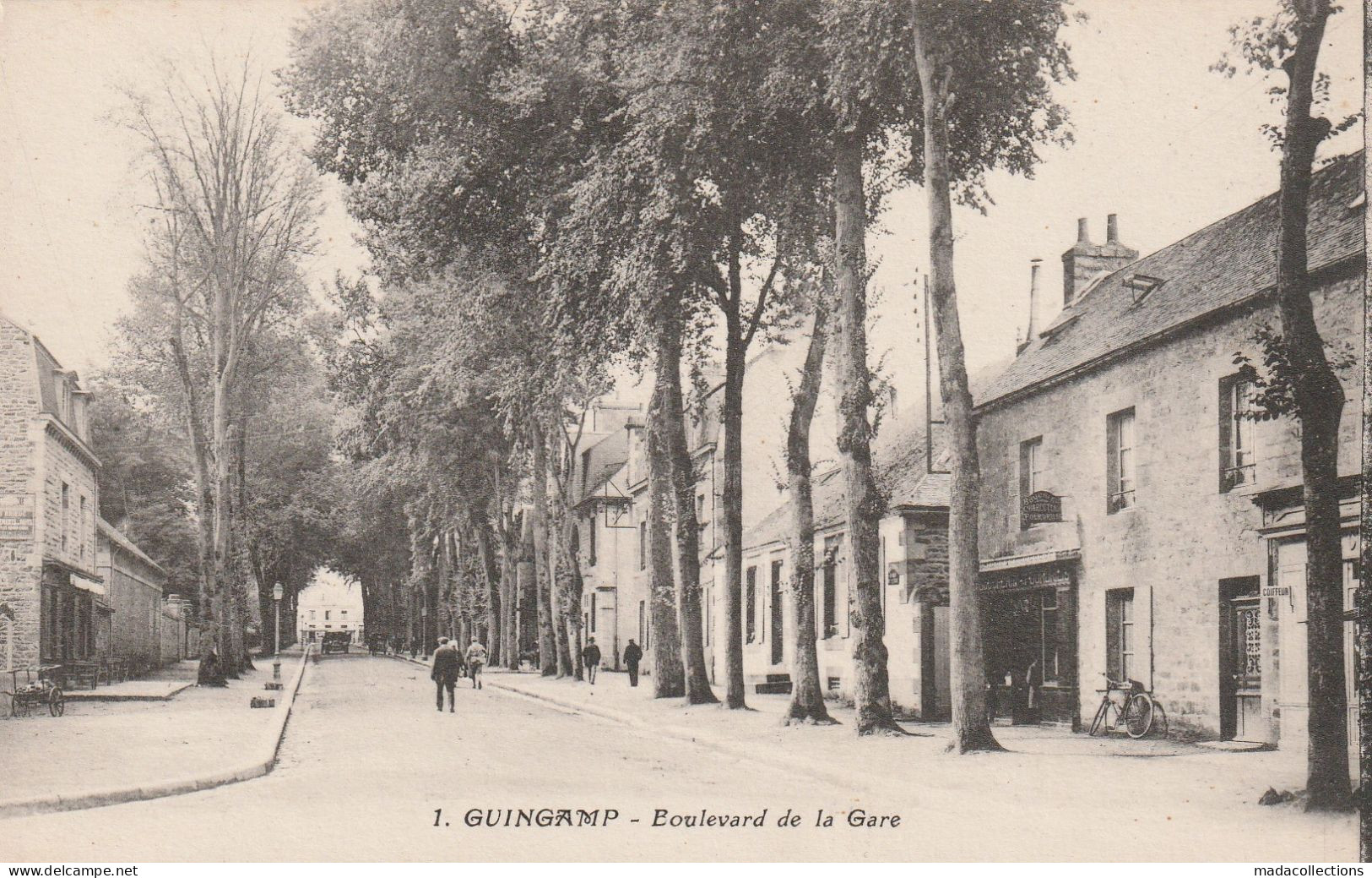 Guingamp (22 - Côtes D'Armor)  Avenue De La Gare - Guingamp