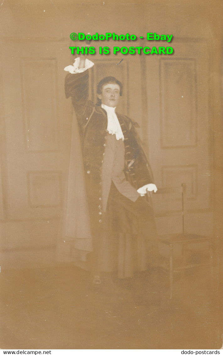 R418885 Man. Costume. Old Photography. Postcard - Monde