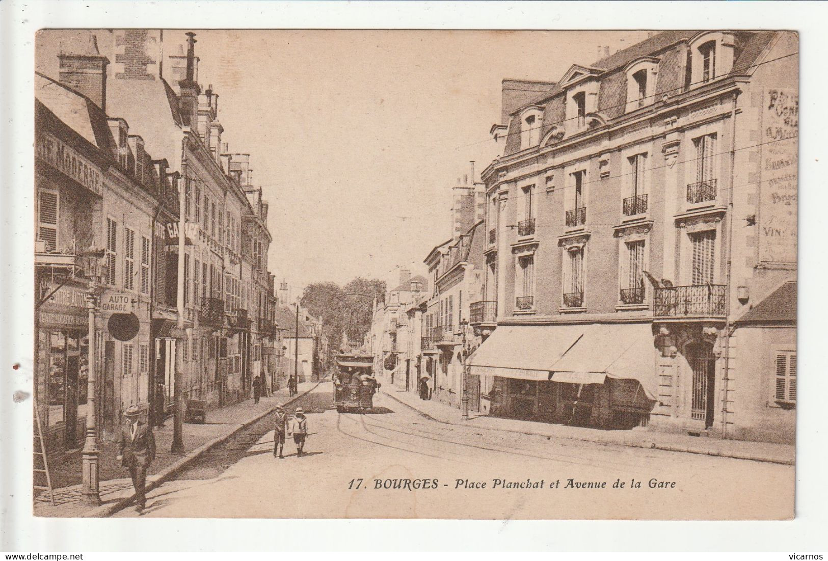 CP 18 BOURGES Place Planchat Et Avenue De La Gare - Bourges