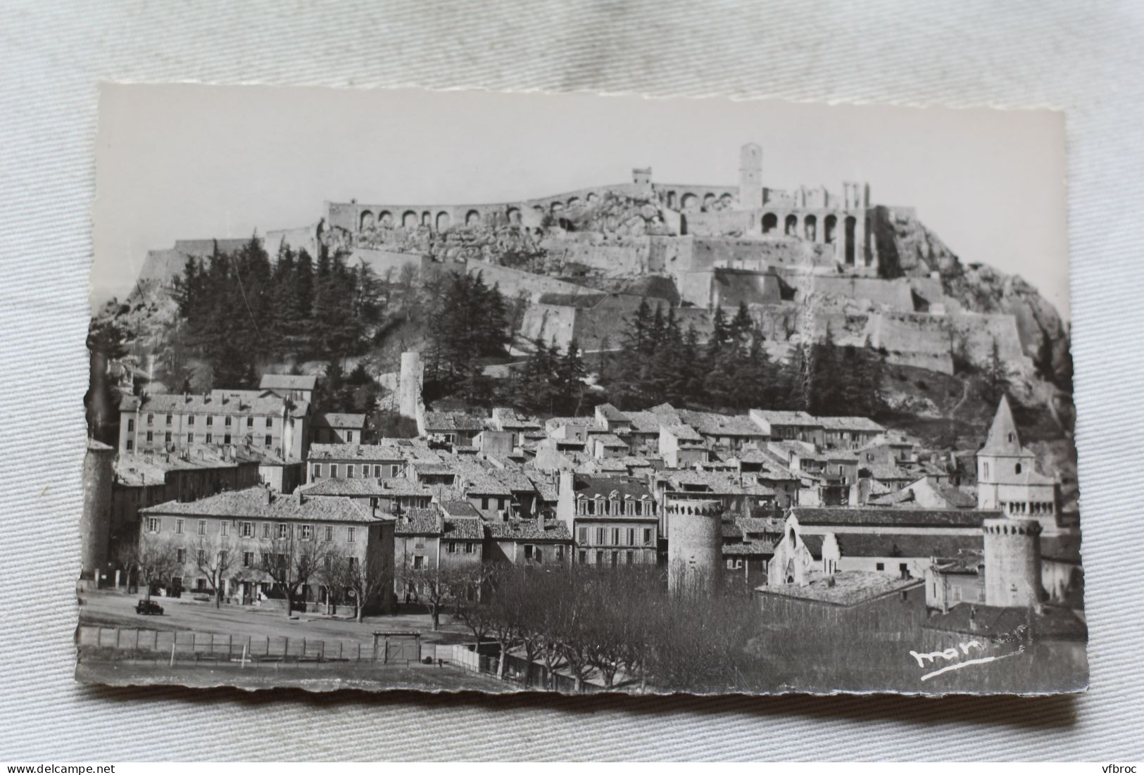 Cpsm, Sisteron, Vue D'ensemble De La Citadelle, Alpes De Haute Provence 04 - Sisteron