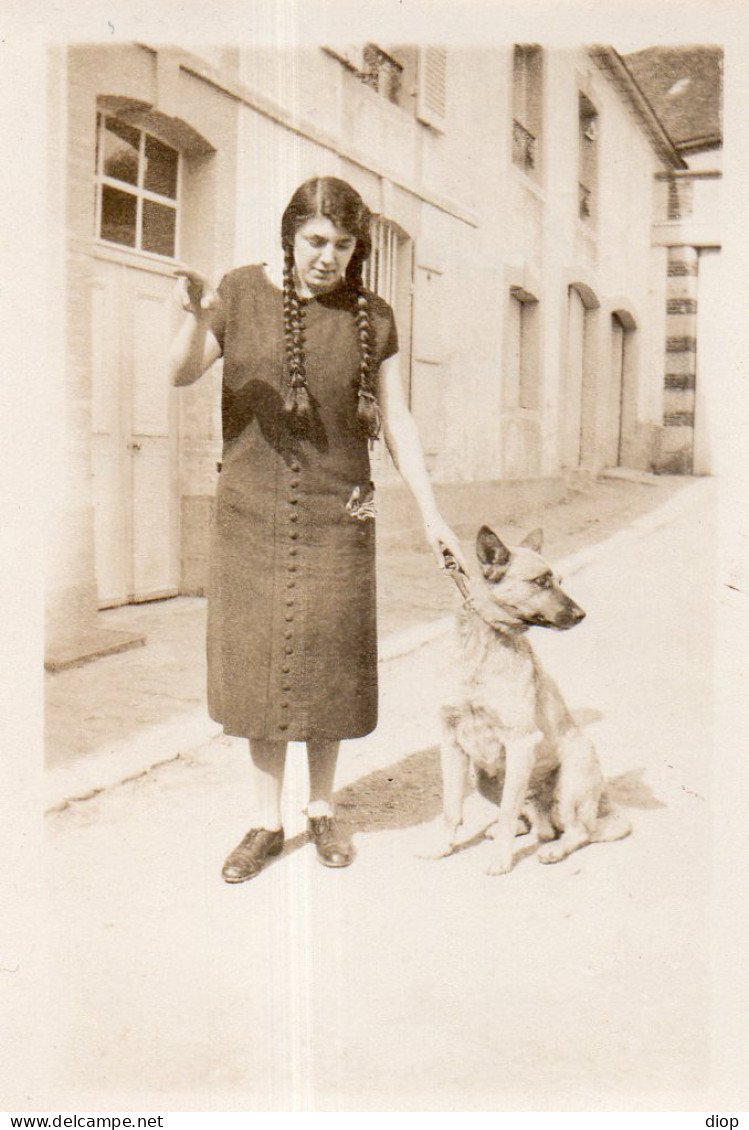 Photo Vintage Paris Snap Shop - Femme Women Chien Dog  - Other & Unclassified