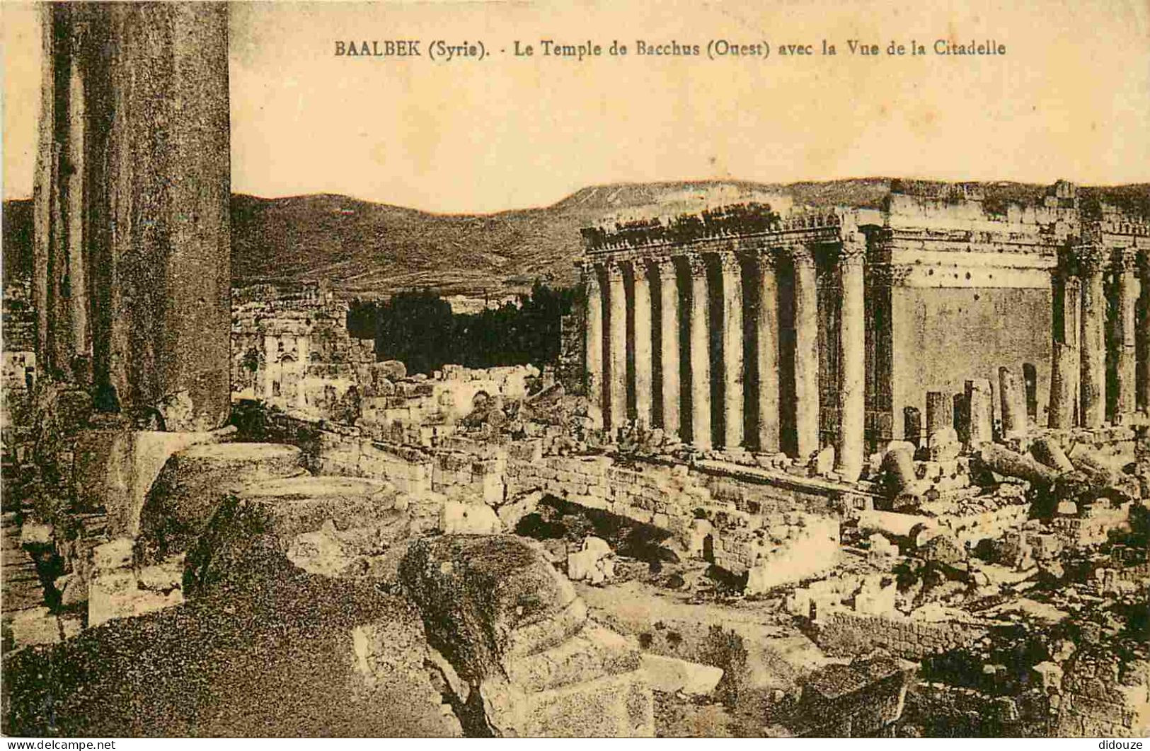 Liban - Baalbeck - Le Temple De Bacchus Avec La Vue De La Citadelle - Antiquité - CPA - Voir Scans Recto-Verso - Liban