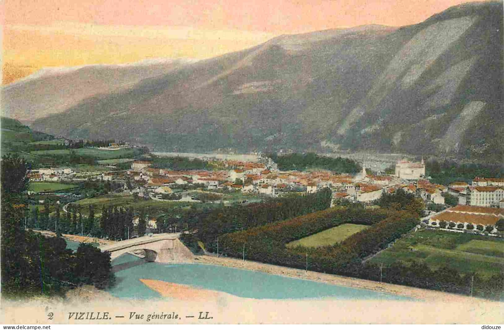 38 - Vizille - Vue Générale - Colorisée - CPA - Voir Scans Recto-Verso - Vizille