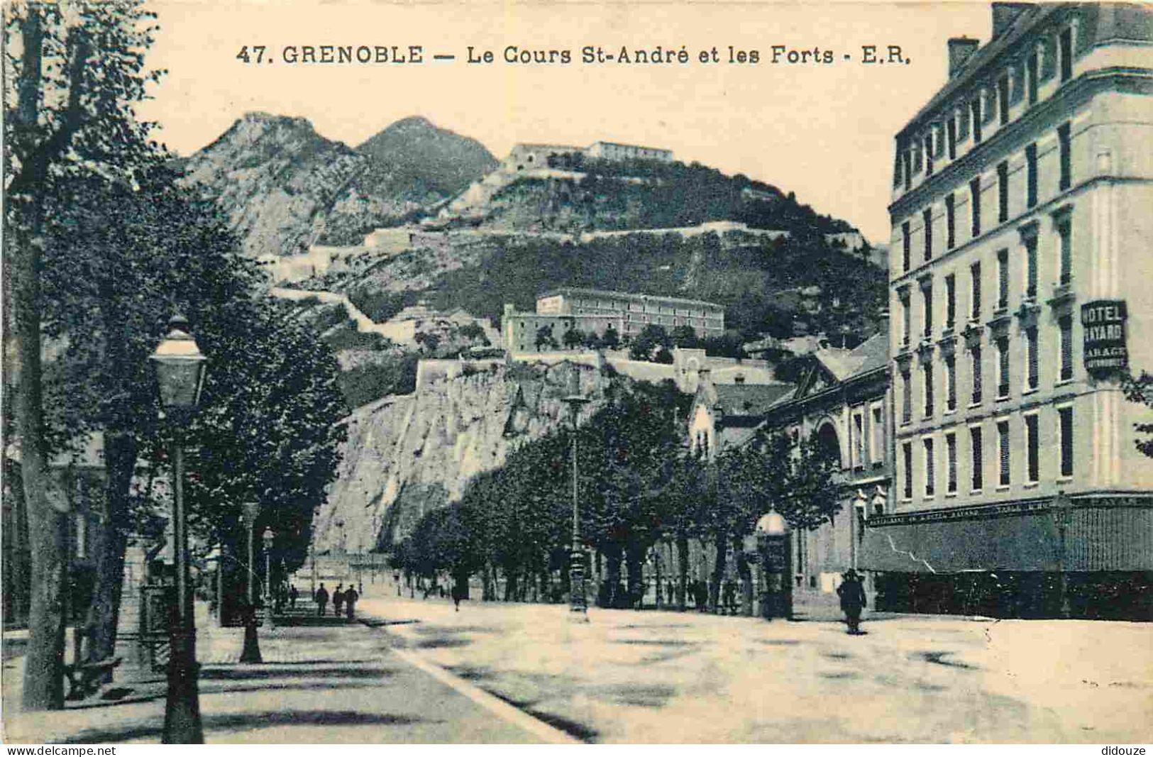 38 - Grenoble - Le Cours St-André Et Les Forts - CPA - Voir Scans Recto-Verso - Grenoble