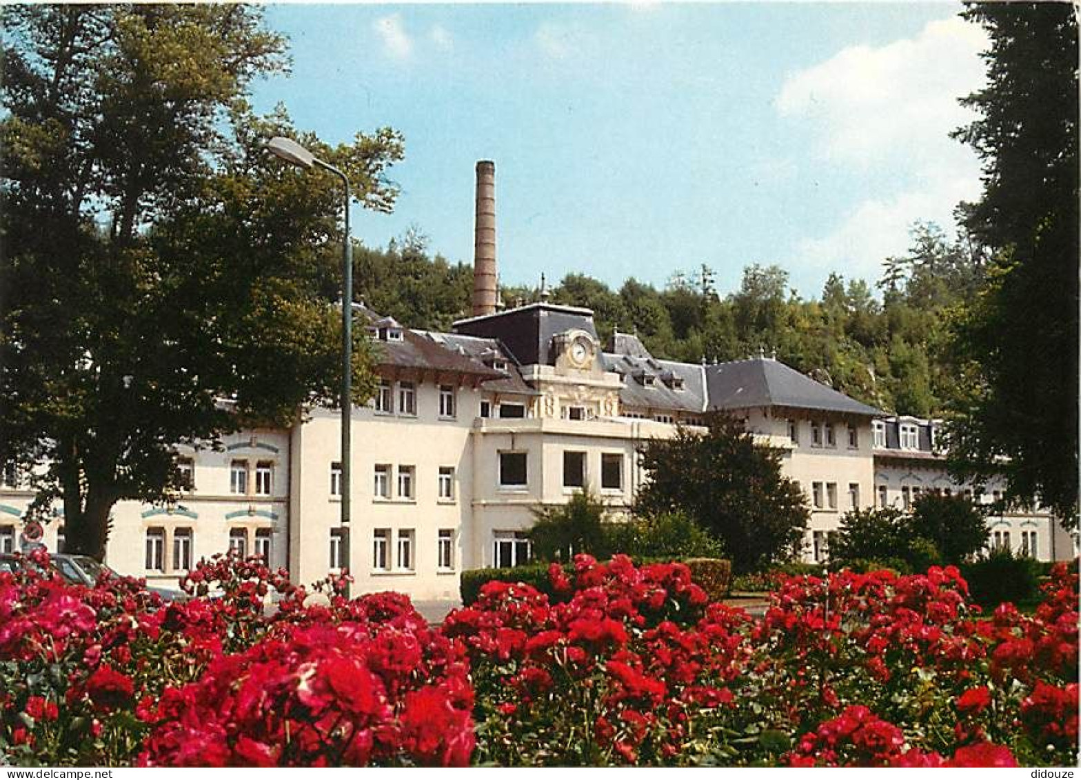 61 - Bagnoles De L'Orne - L'Etablissement Thermal - Fleurs - Carte Neuve - CPM - Voir Scans Recto-Verso - Bagnoles De L'Orne