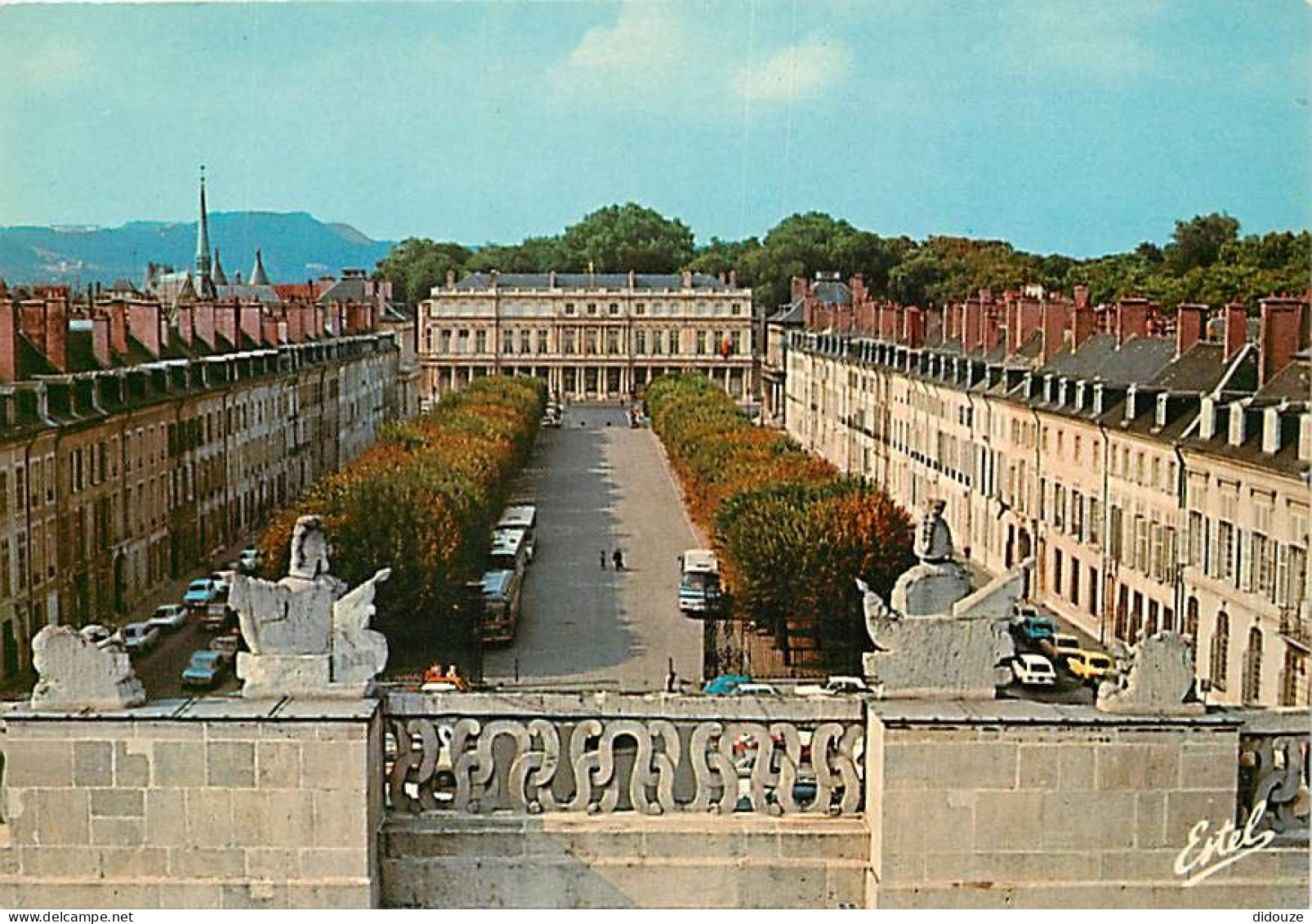 54 - Nancy - Place De La Carrière - Palais Du Gouvernement - Automobiles - Bus - Carte Neuve - CPM - Voir Scans Recto-Ve - Nancy