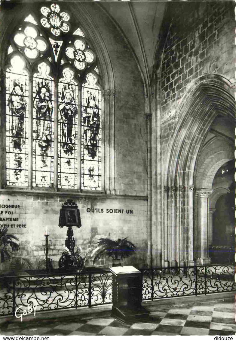 14 - Caen - Intérieur De La Chapelle De La Parole De Dieu - La Bible Et L'icône De Notre-Dame De Vladimir - Mention Phot - Caen