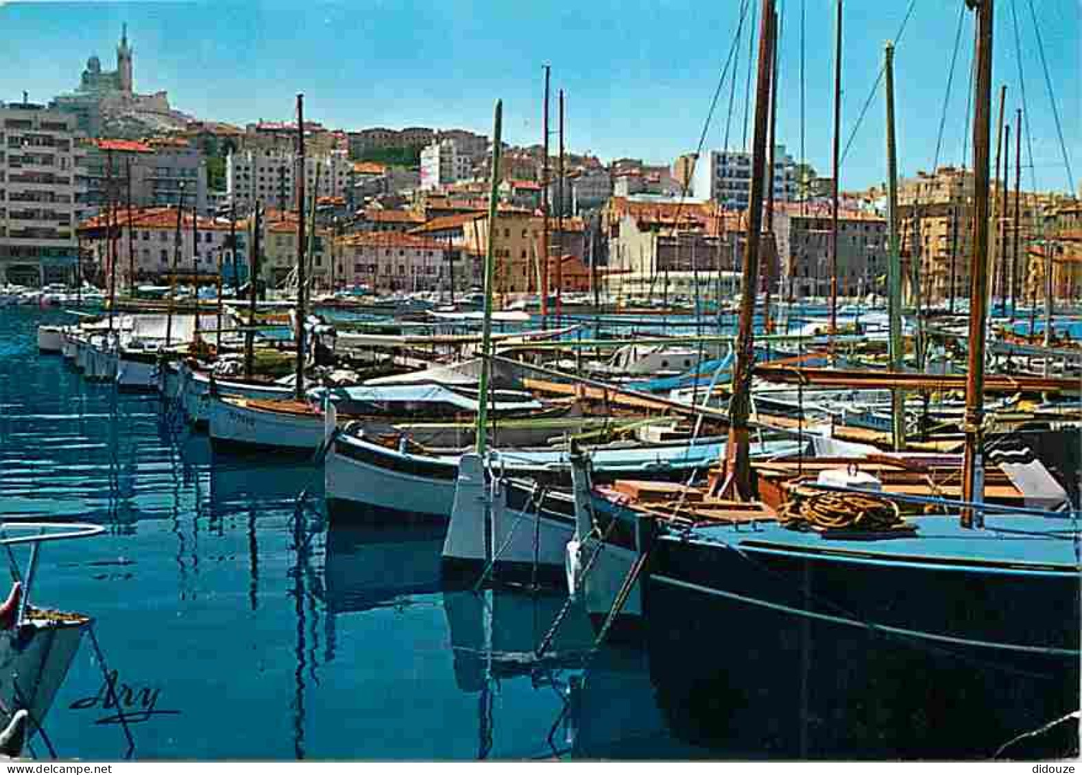 13 - Marseille - Le Port - Notre Dame De La Garde - Bateaux - CPM - Voir Scans Recto-Verso - Joliette, Hafenzone