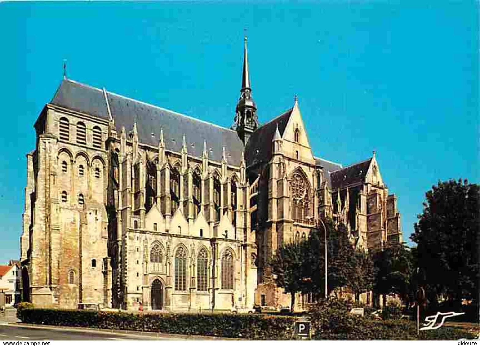 02 - Saint Quentin - La Basilique - CPM - Voir Scans Recto-Verso  - Saint Quentin