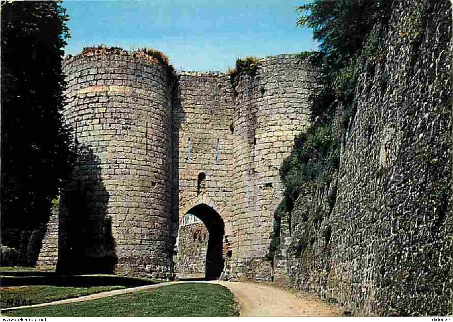 02 - Laon - La Porte De Soissons - CPM - Voir Scans Recto-Verso  - Laon