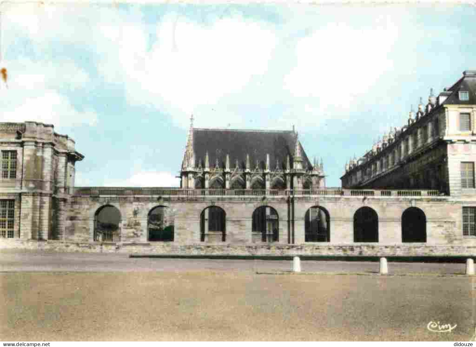 94 - Vincennes - L'Esplanade Et La Chapelle Du Château - Mention Photographie Véritable - Carte Dentelée - CPSM Grand Fo - Vincennes