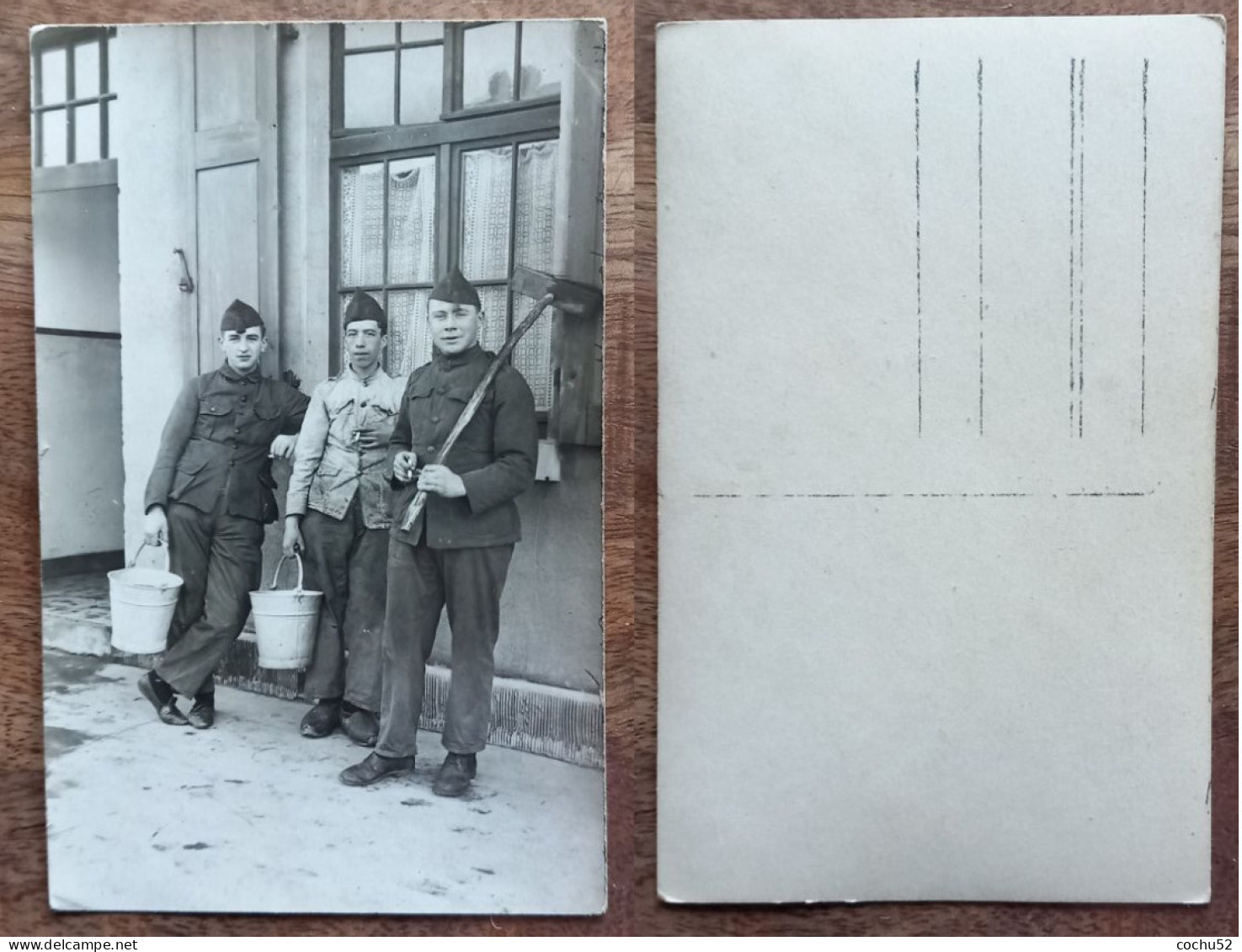 Ancienne Photo - Groupe De Militaires, 1920’s---Corvée De Nettoyage - Altri & Non Classificati