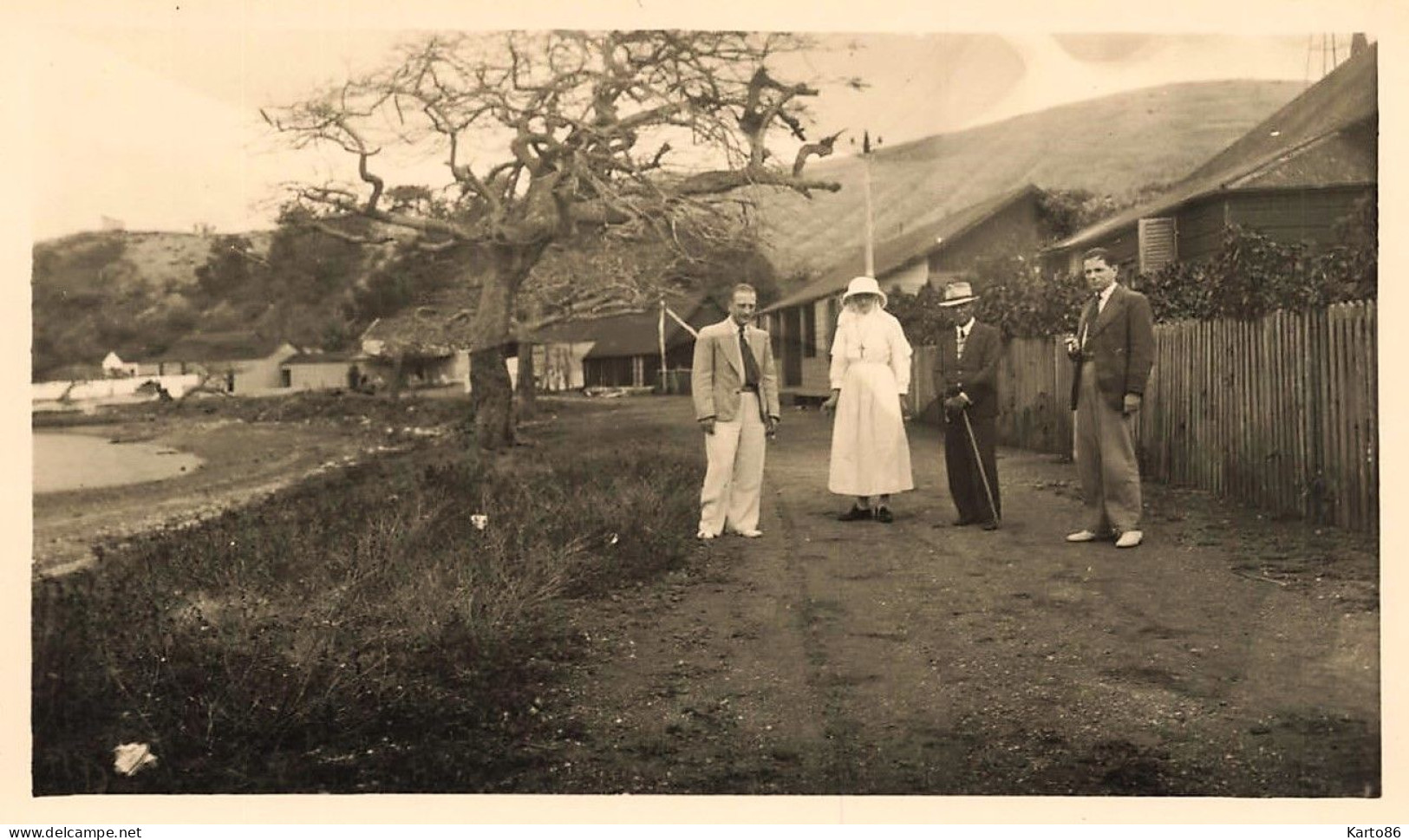 Nouvelle Calédonie * Photo Ancienne Photographe Calê à Nouméa ( Cachet Au Dos ) 11.2x6.8cm - Nouvelle Calédonie