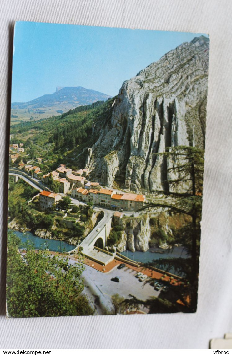 N775, Cpm, Sisteron, Le Rocher De La Baume Et Le Pont Sur La Durance, Alpes De Haute Provence 04 - Sisteron