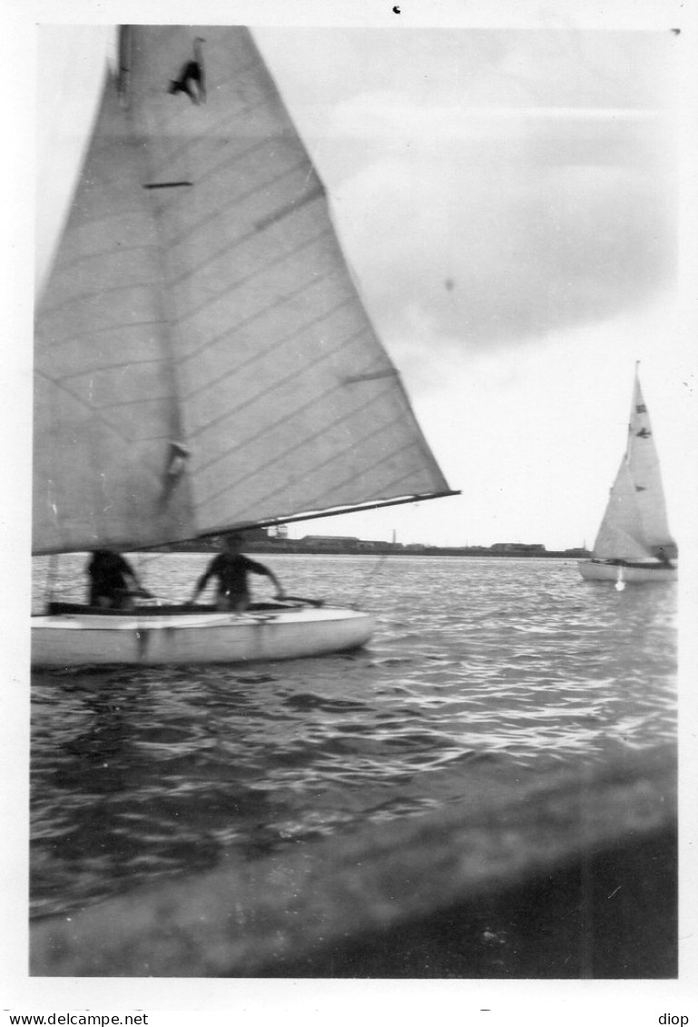 Photo Vintage Paris Snap Shop -bateau &agrave; Voile Boat Mer Sea Cherbourg - Bateaux