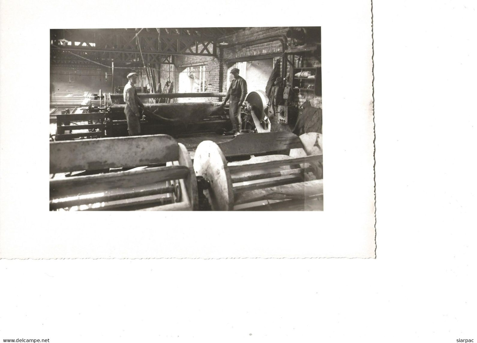 Tannerie Haubourdin Homme Au Travail - Haubourdin