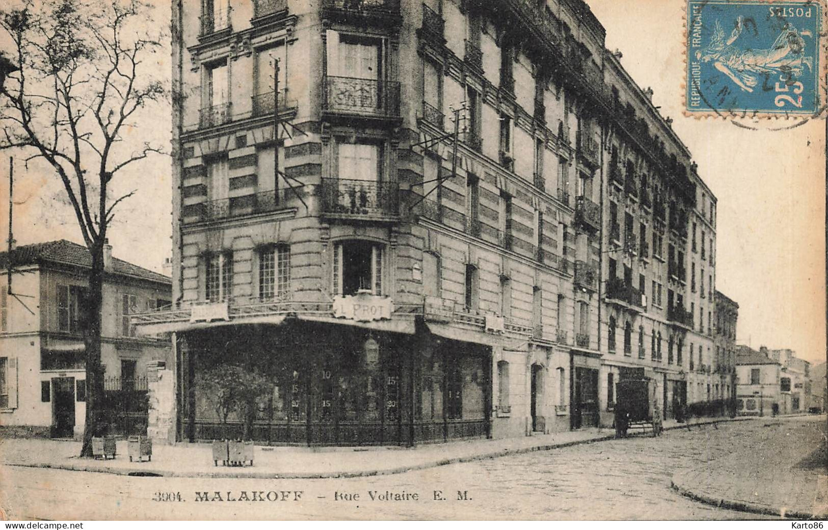 Malakoff * La Rue Voltaire * Commerce Magasin PROT - Malakoff