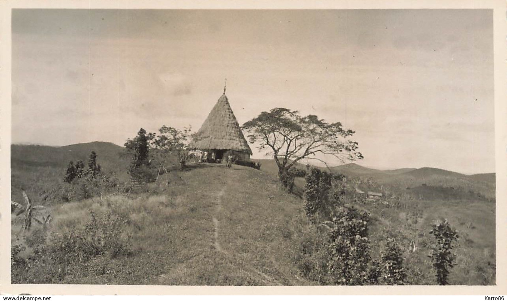 Col Des Puog... , Nouvelle Calédonie * Case D'un Chef * Photo Ancienne 11x6.6cm - Nouvelle Calédonie