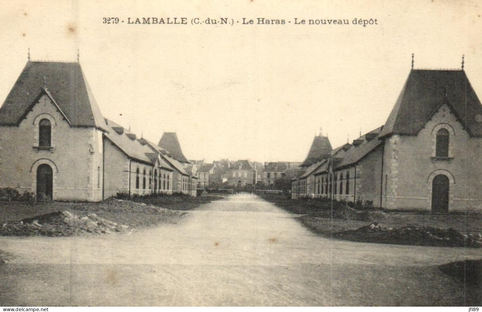 France > [22] Côtes D'Armor > Lamballe - Le Haras - Le Nouveau Dépot - 15126 - Lamballe
