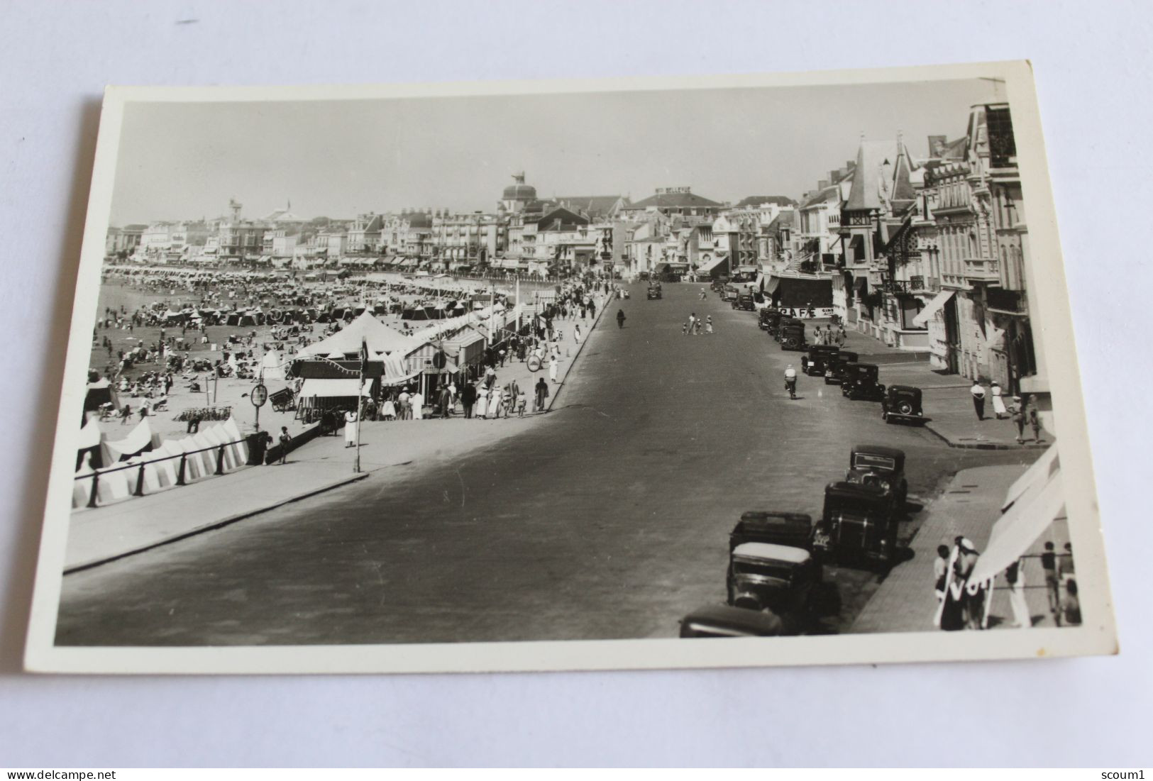 Les Sables D'olonne - Avenue Georges Clémenceau Et La Plage - Sables D'Olonne