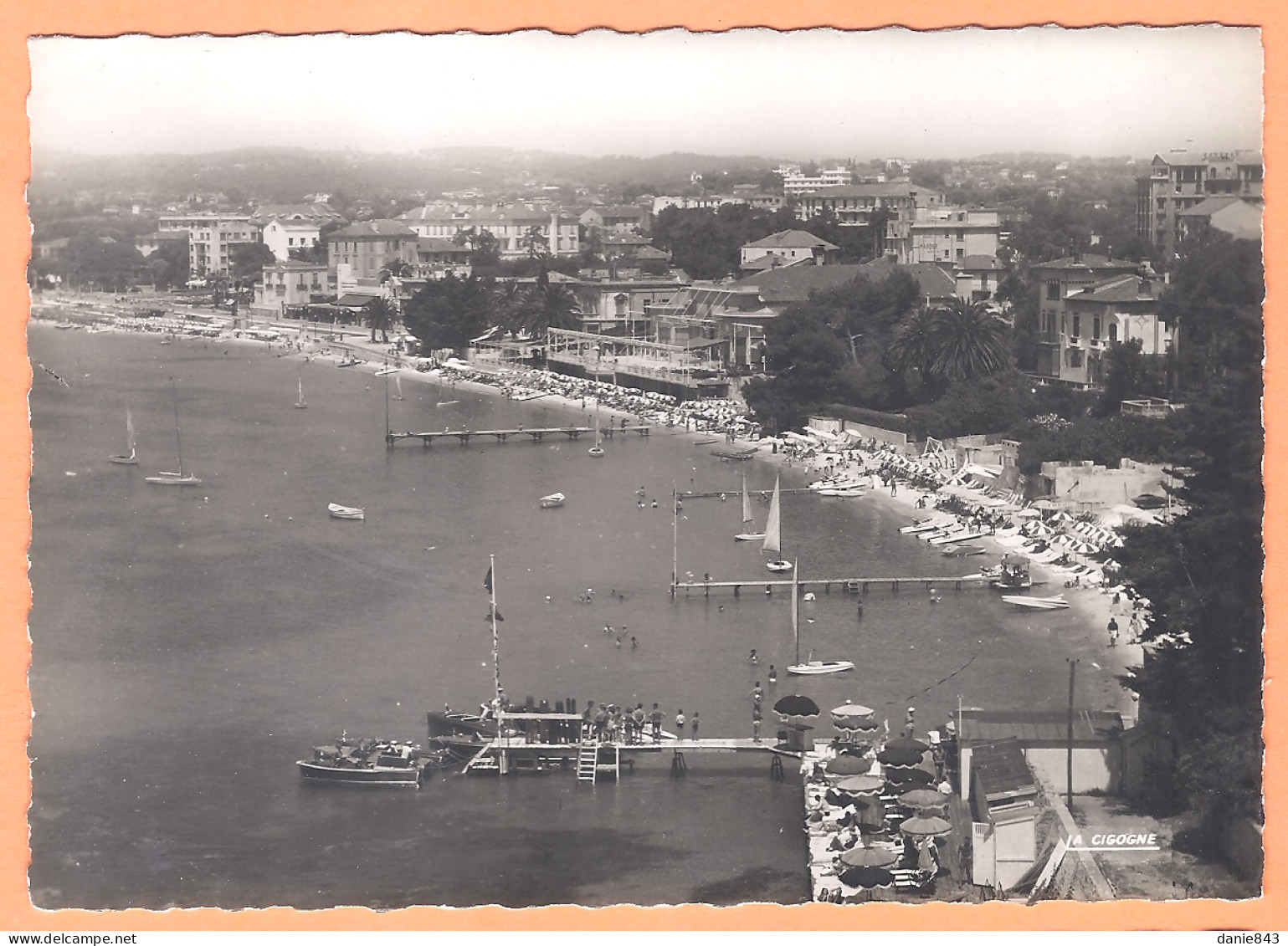 Ppgf/ CPSM Grand Format - ALPES MARITIMES - JUAN LES PINS - VUE GÉNÉRALE PRISE DEPUIS L'HOTEL BELLES RIVES - Juan-les-Pins