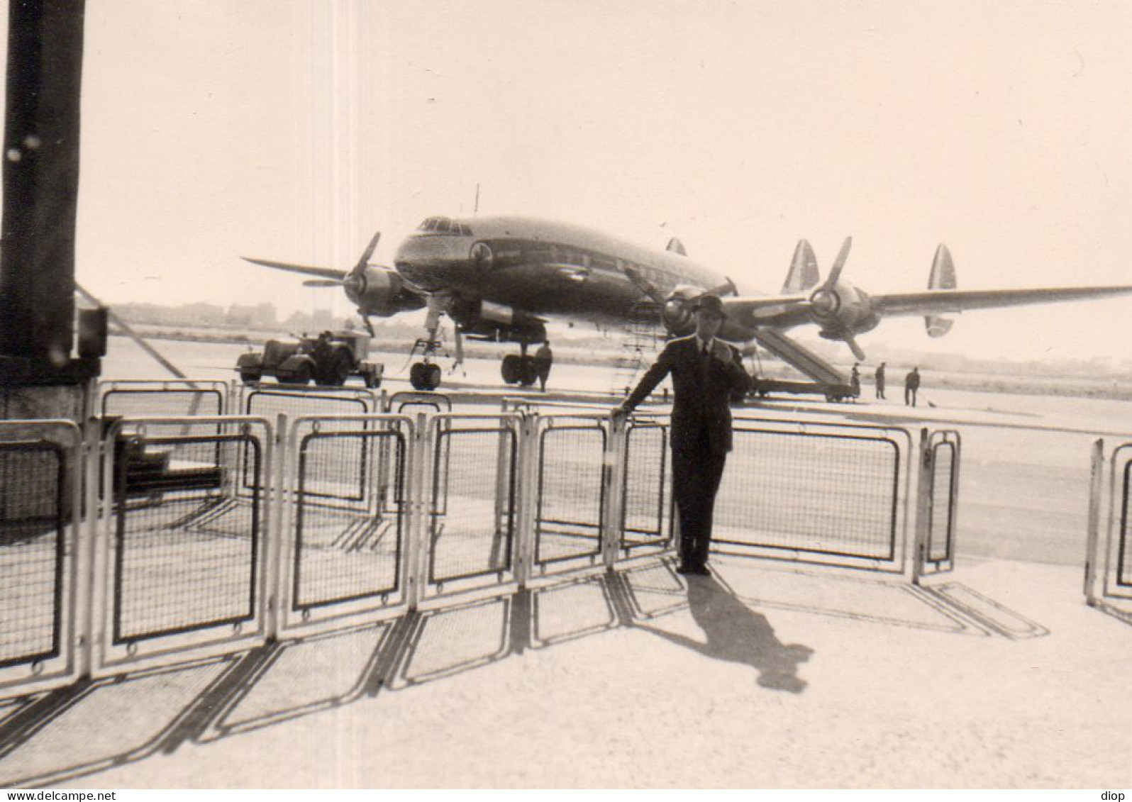 Photo Vintage Paris Snap Shop- Homme Men Avion Plane  - Aviation
