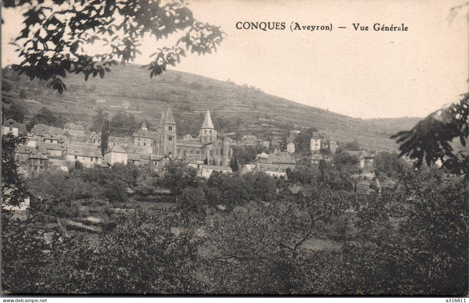 Conques Vue Generale - Castellane