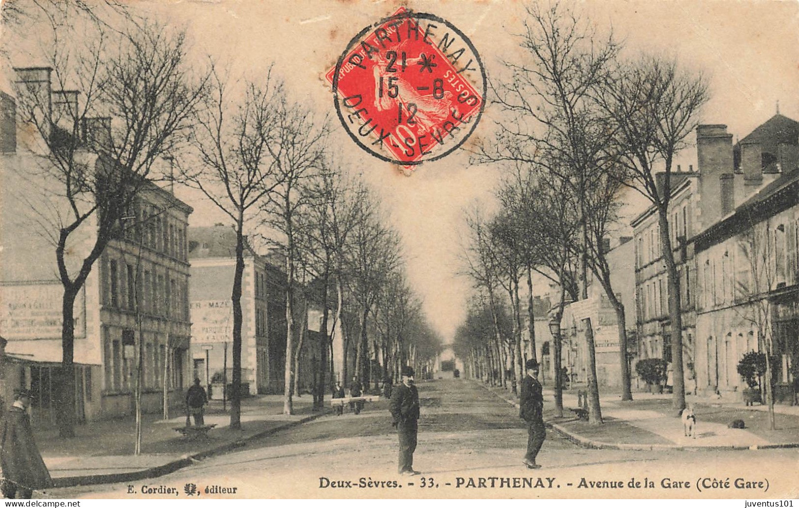 CPA Parthenay-Avenue De La Gare-33-Timbre    L2917 - Parthenay