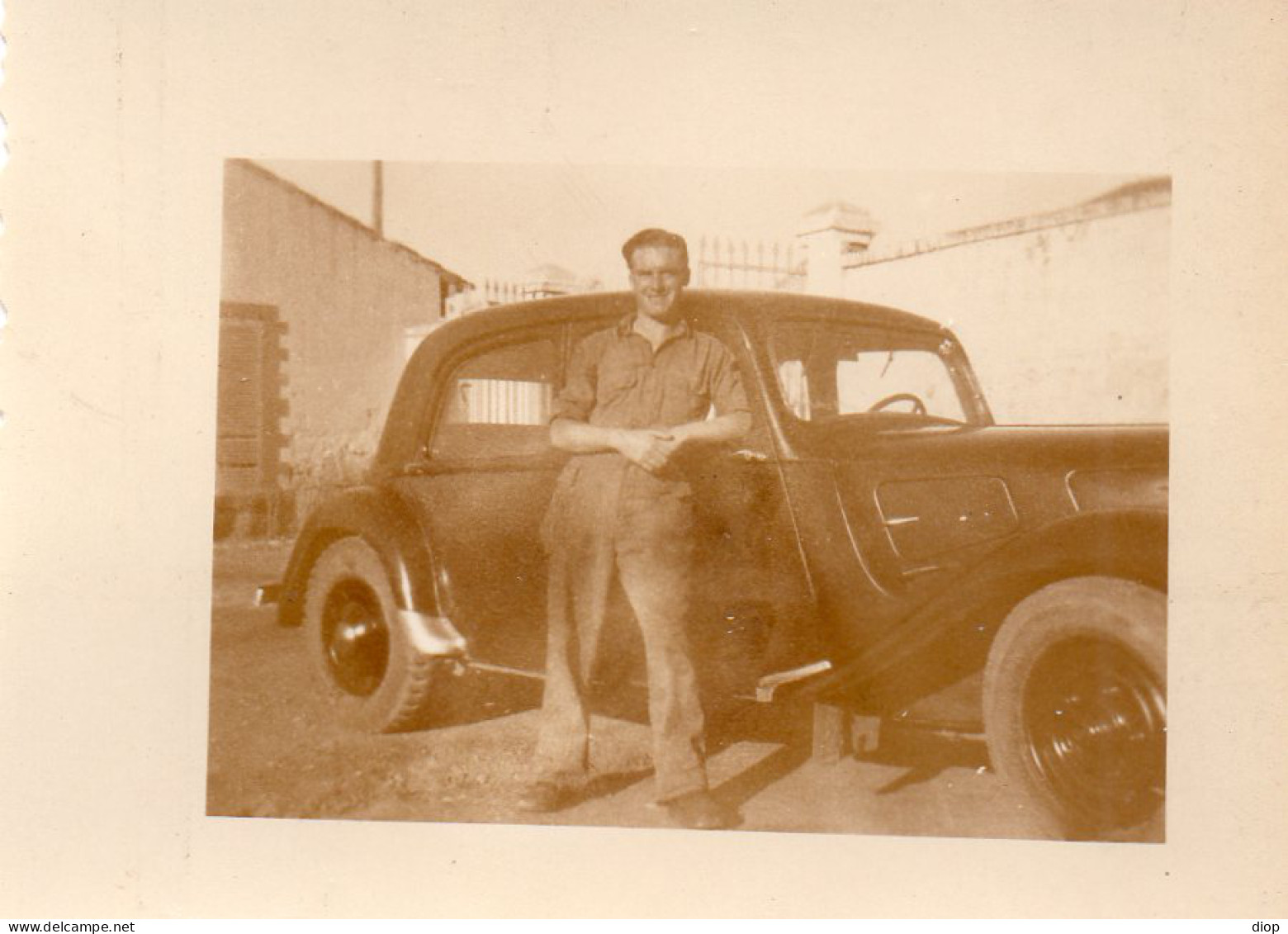 Photo Vintage Paris Snap Shop- Homme Men M&eacute;canicien Voiture Car  - Cars