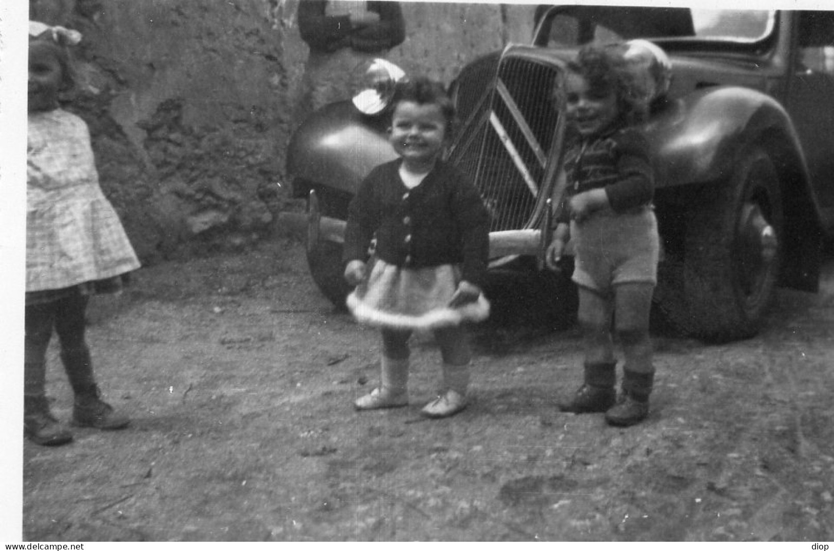 Photo Vintage Paris Snap Shop- Petite Fille Girl Voiture Car  - Personnes Anonymes